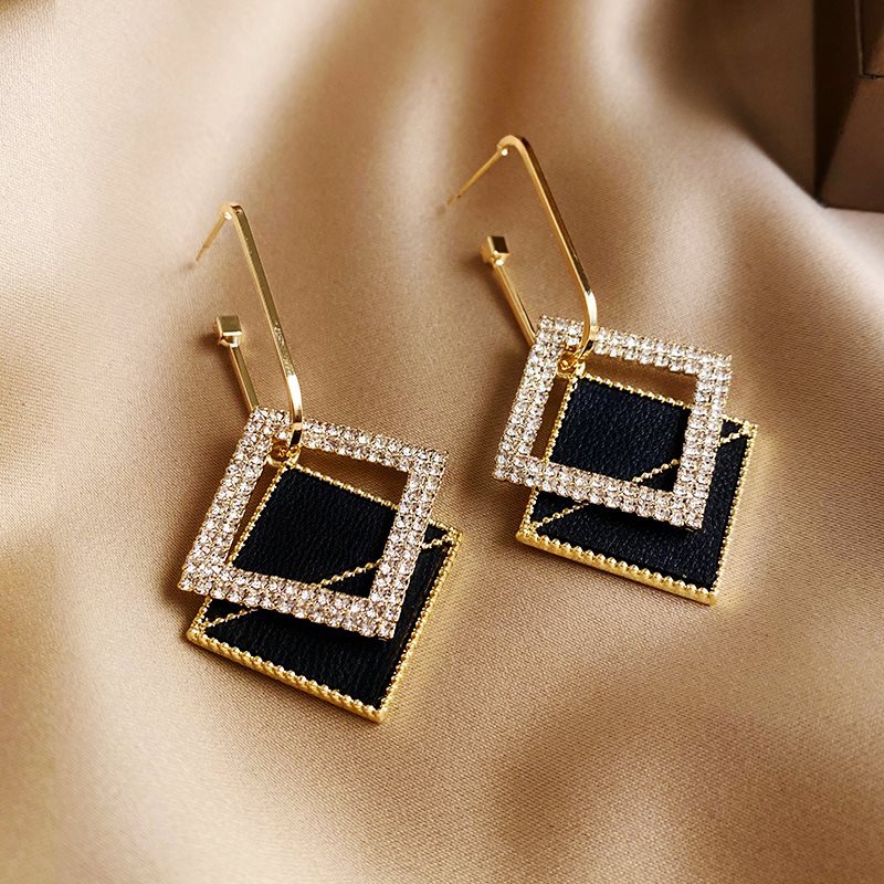 1 Pair Fashion Lady Stud Earrings Quality Alloy Inlay Rhinestones Geometry Earrings New Jewellery Best Birthday Gift E1426